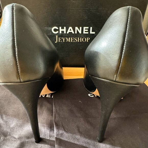 CHANEL Lambskin Leather , Silver Hardware CC Logo -  Size 41.5 (10.5- U.S) - Picture 7 of 14